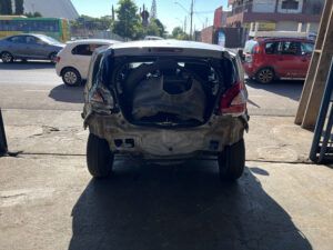 sucata-auto-peças-ferro-velho-em-londrina-dez-de-dezembro-desmanche-londrina-pr-ferro-velho-lobão-ferro-velho-tibagi-ferro-velho-londrina8
